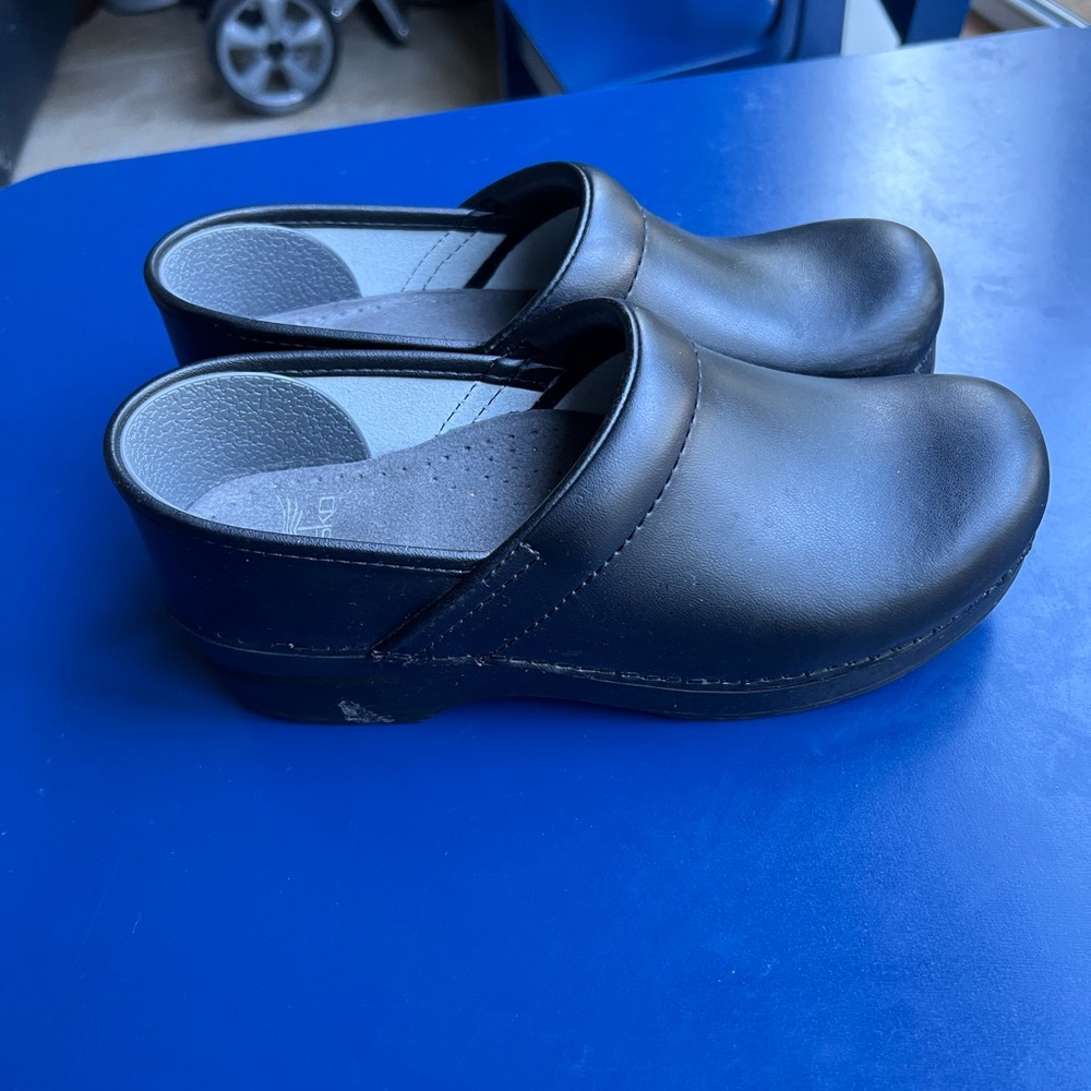 Size 37 Black Dansko Professional Clog - Picture 2 of 5